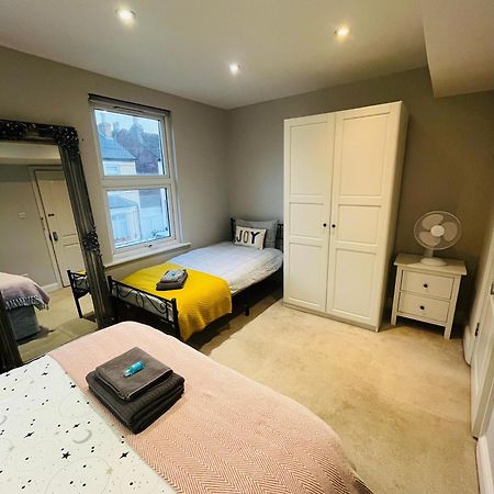 Brentford Guest Rooms Exteriér fotografie