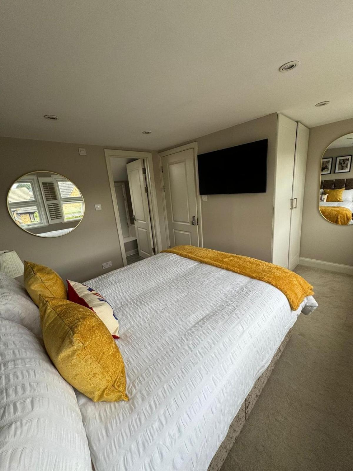 Brentford Guest Rooms Exteriér fotografie