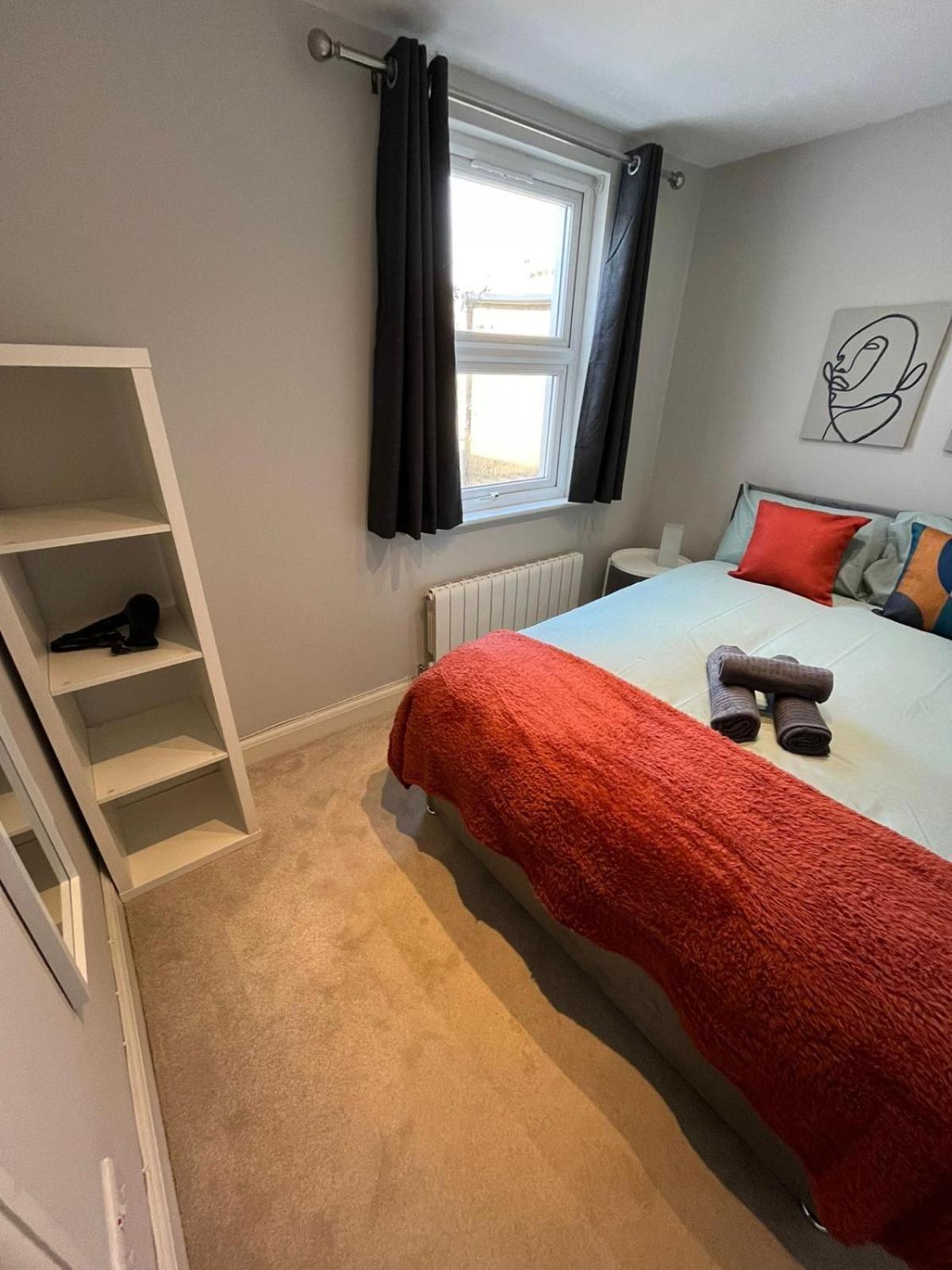 Brentford Guest Rooms Exteriér fotografie